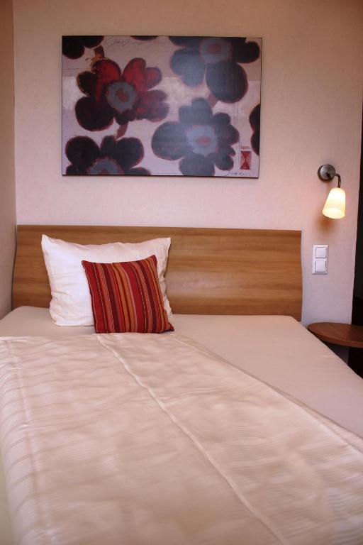 Hotel Roemischer Kaiser Bernkastel-Kues Room photo